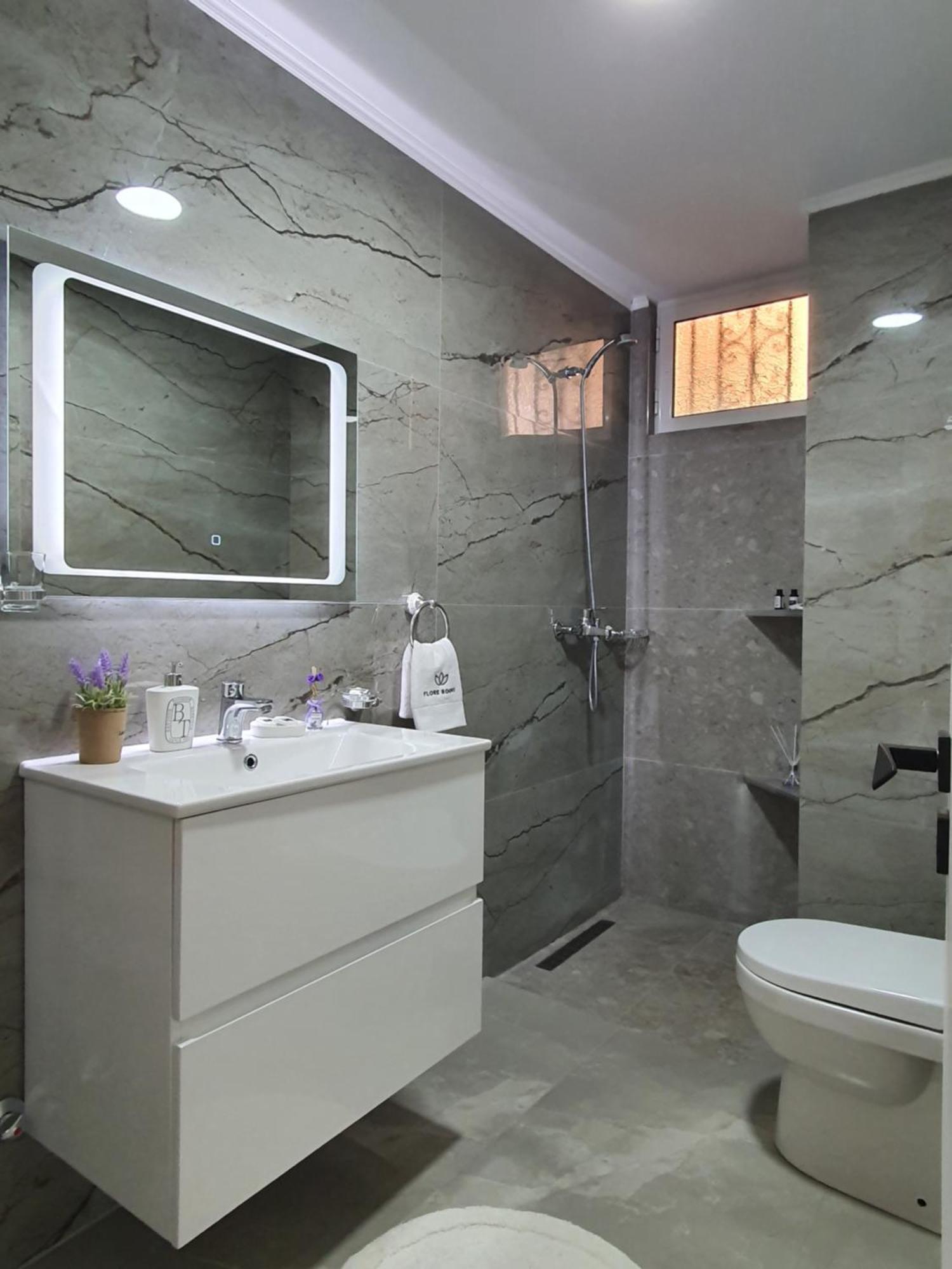 Flore Rooms Sarande Ngoại thất bức ảnh