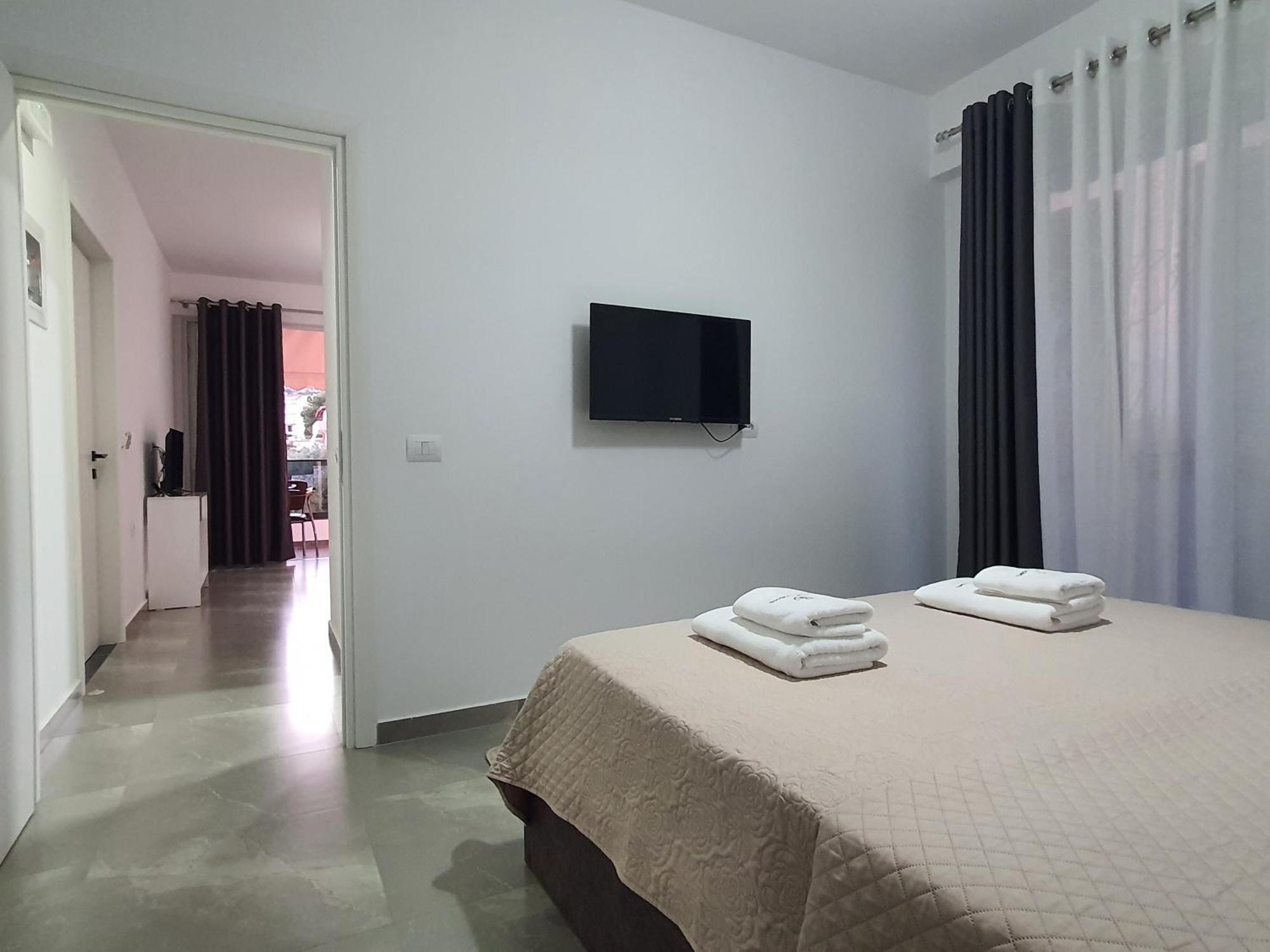 Flore Rooms Sarande Ngoại thất bức ảnh