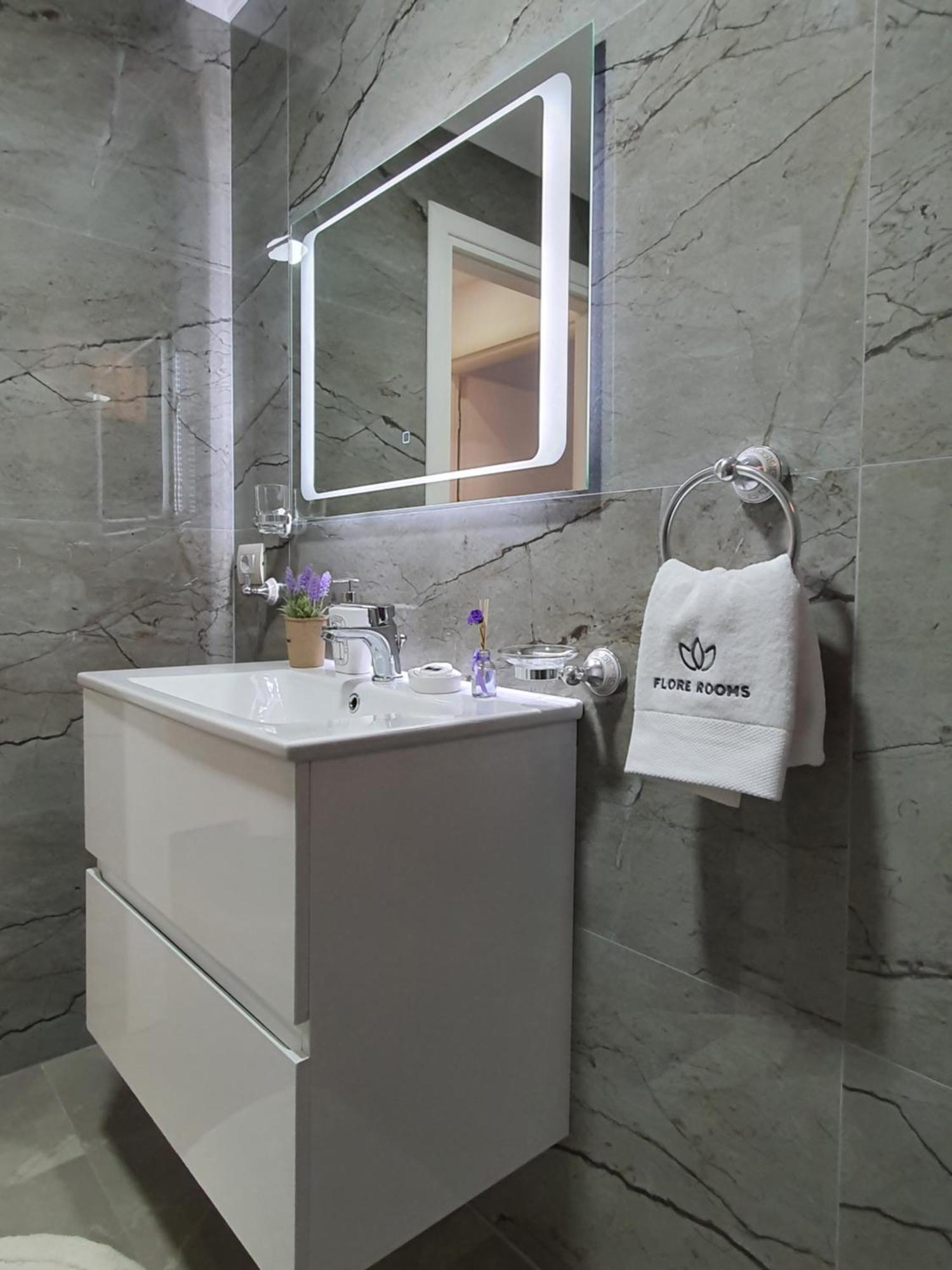 Flore Rooms Sarande Phòng bức ảnh
