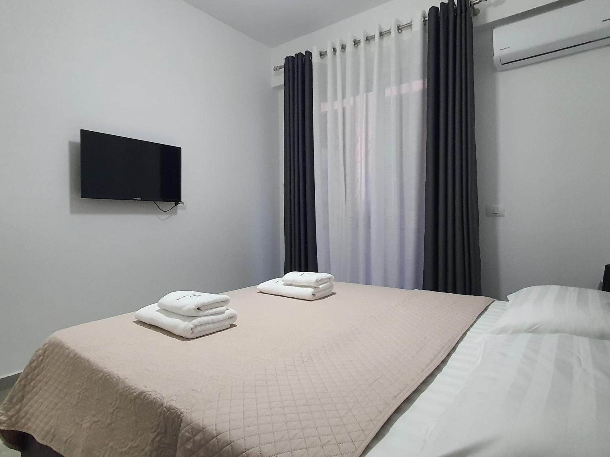 Flore Rooms Sarande Phòng bức ảnh