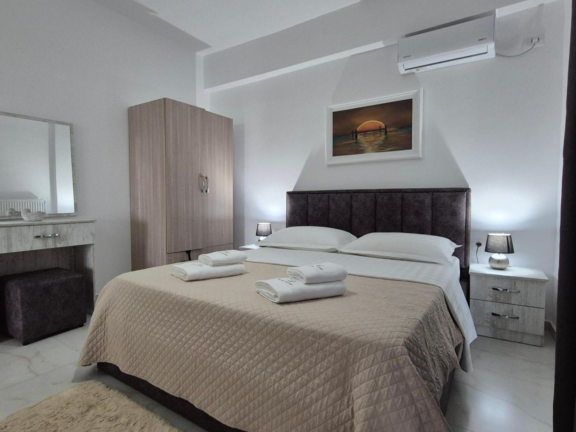 Flore Rooms Sarande Ngoại thất bức ảnh